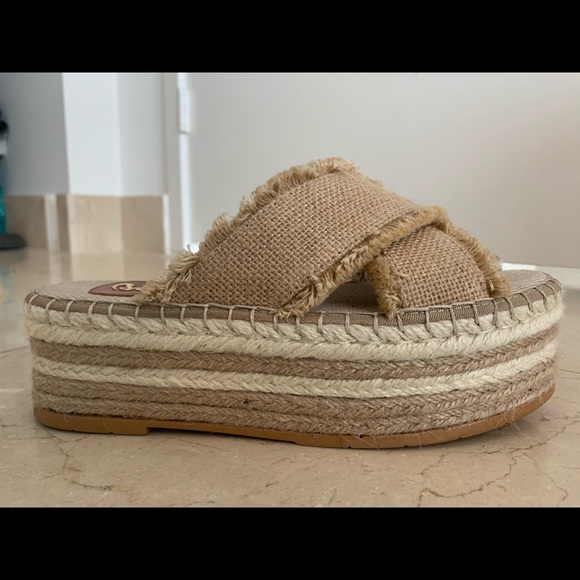 Sandals - Picture 3 of 4